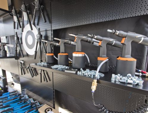 Předváděcí den Rivet Factory - progresivní nýtování