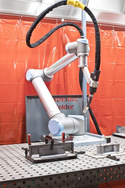 CoWelder Migatronic - kolaborativní svařovací robot